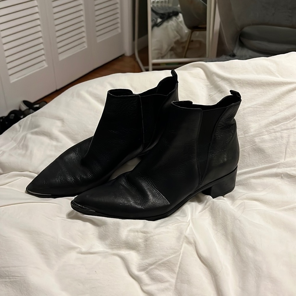 Marc Fisher LDT Yale Pointy Toe Boots
